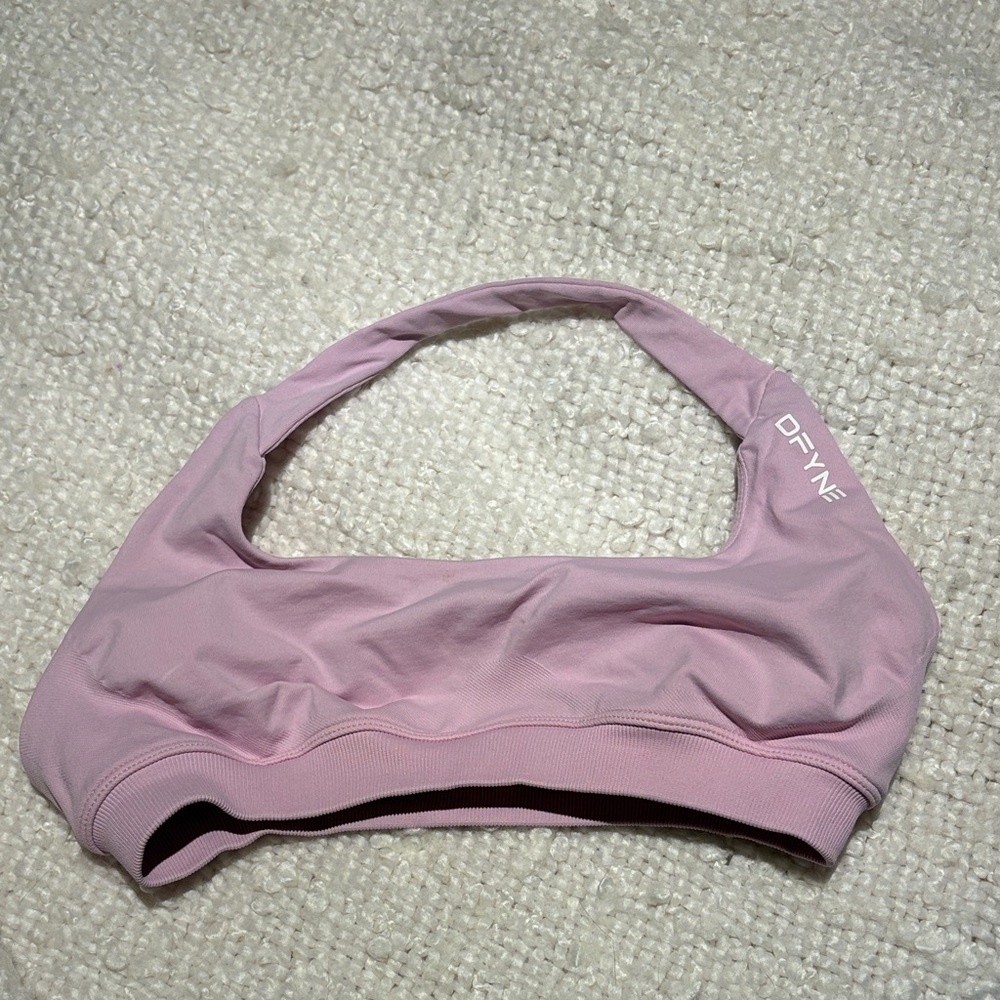 DFYNE Soft Pink Seamless Support Sports Bra